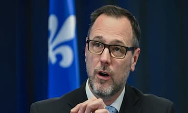 quebec-freezes-two-major-immigration-streams-citing-pressure-on-services