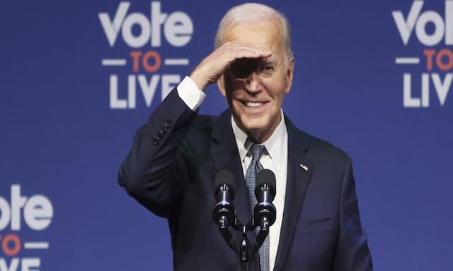 Nearly two-thirds of Democrats want Biden to withdraw, new AP-NORC poll finds - https://cdn.connectfm.ca/Joe-Biden_2024-07-17-192940_hcof.jpg