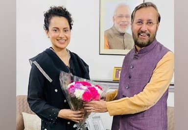 kangana-discusses-discrimination-against-outsiders-in-bollywood-with-javadekar