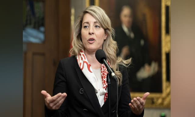 Melanie Joly Gives Cleveland-Cliffs 15 Days to Reinstate 500 Laid-Off Stelco Workers - https://cdn.connectfm.ca/Mélanie-Joly_2024-07-18-155648_iaor.jpg