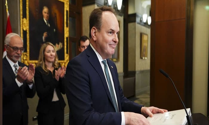 liberals-plan-motion-to-secure-majority-on-house-committees-mackinnon-says