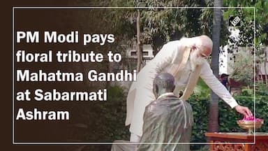 pm-modi-pays-floral-tribute-on-bapus-birth-anniversary