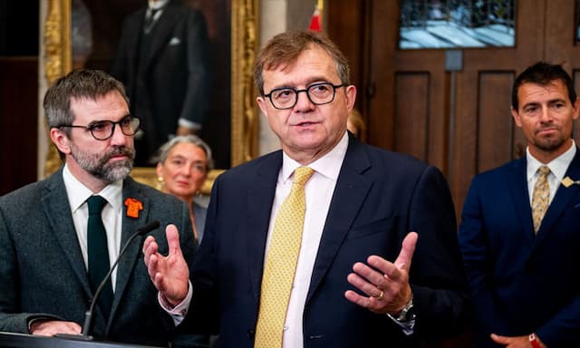 Environment, energy ministers offer Jagmeet Singh a briefing on carbon pricing - https://cdn.connectfm.ca/NDP-Leader_2024-09-27-170407_nxht.jpg