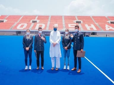 odisha-cm-naveen-patnaik-felicitates-hockey-players-from-state-for-putting-on-spectacular-show-at-tokyo-olympics