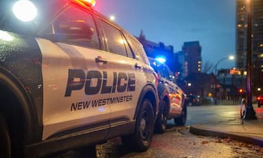 new-westminster-police-officers-help-rescue-15-residents-from-apartment-fire