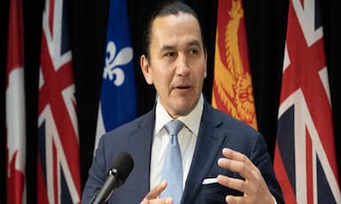 manitoba-premier-signals-plan-to-restrict-youth-access-to-social-media-ai-chatbots