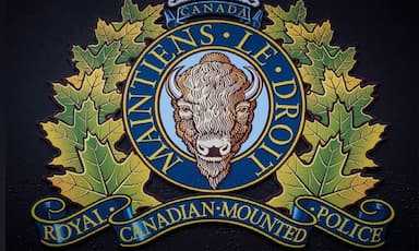 one-missing-three-escaped-after-car-went-into-squamish-river