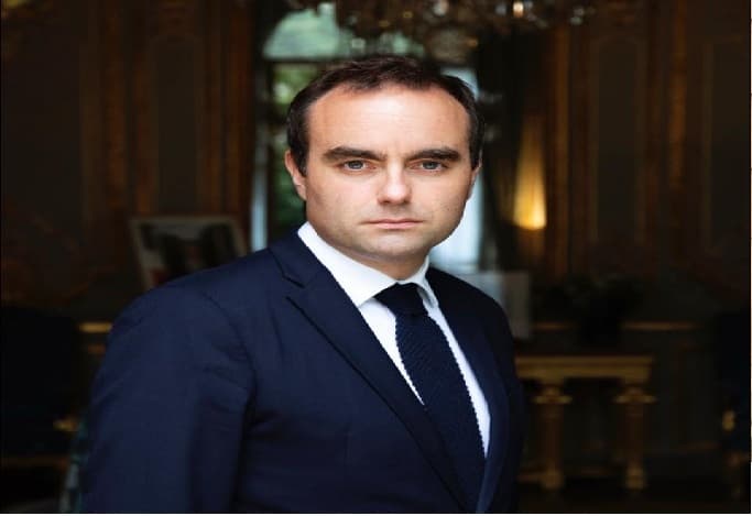 french-pm-resigns-hours-after-naming-government-plunging-france-further-into-political-chaos