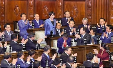 sanae-takaichi-becomes-japans-first-female-prime-minister-amid-political-uncertainty