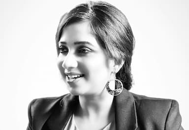 shreya-ghoshal-announces-her-first-pregnancy
