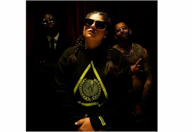 simiran-kaur-dhadlis-lahu-di-awaaz-trends-on-youtube