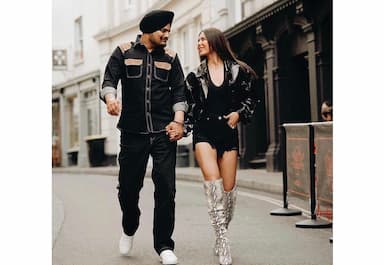 sonam-bajwa-and-sidhu-moosewala-are-on-the-right-track