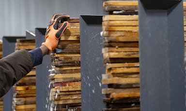 canadas-unemployment-rate-hits-6-9-as-tariffs-hit-manufacturing-sector