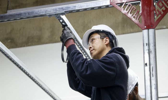 canada-adds-18-200-jobs-in-june-as-unemployment-rate-falls-to-6-5