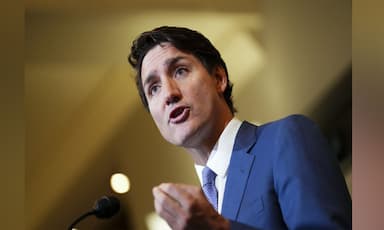 trudeau-says-he-will-remain-prime-minister-despite-caucus-revolt