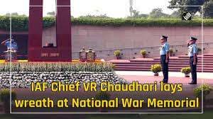 iaf-chief-vr-chaudhari-lays-wreath-at-national-war-memorial