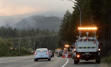 steep-terrain-and-limited-water-impact-out-of-control-fire-on-vancouver-island