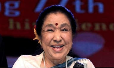 veteran-indian-singer-asha-bhosle-cremated-with-state-honours-in-mumbai