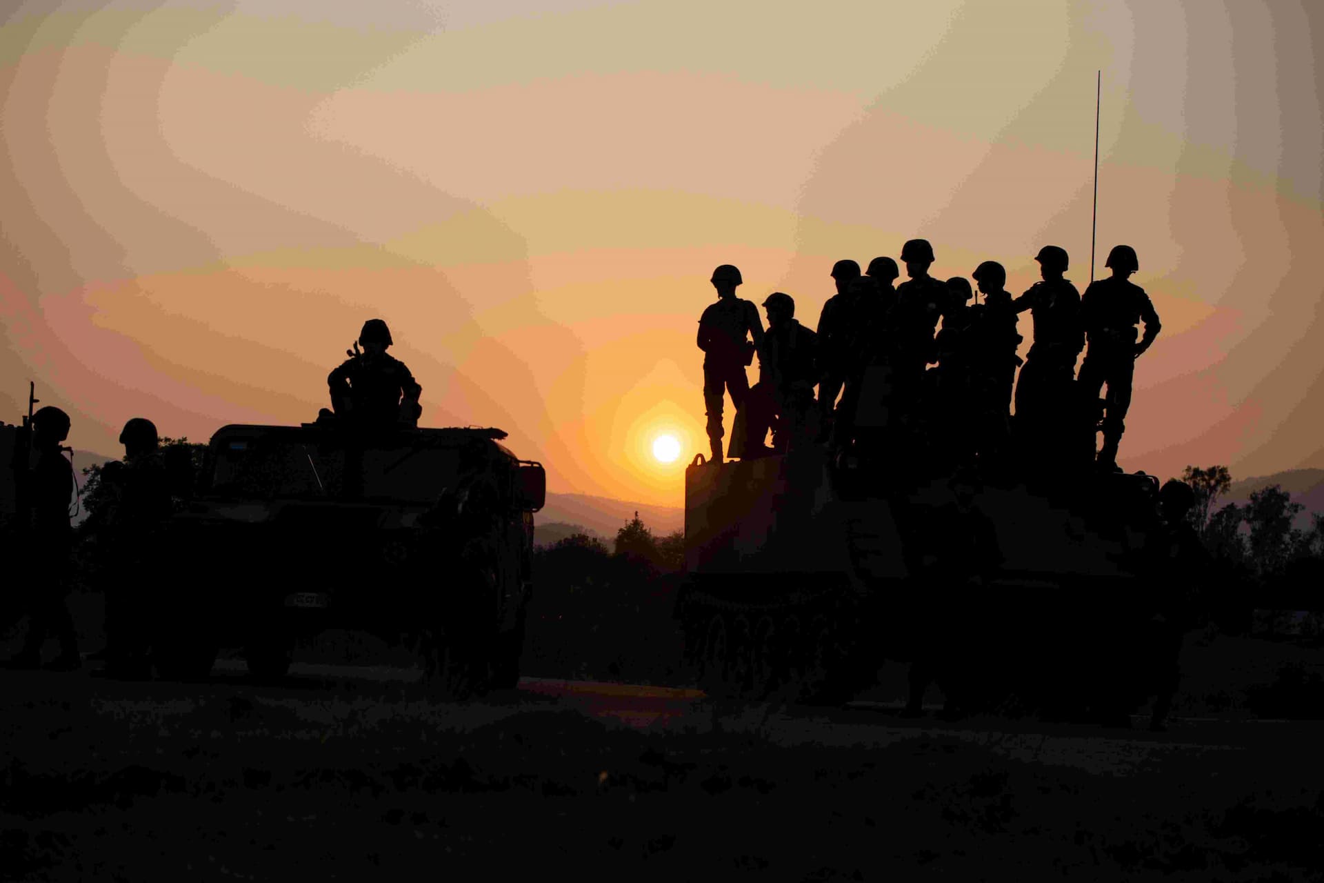 strike-on-palestinians-waiting-for-aid-in-gaza-kills-and-wounds-dozens