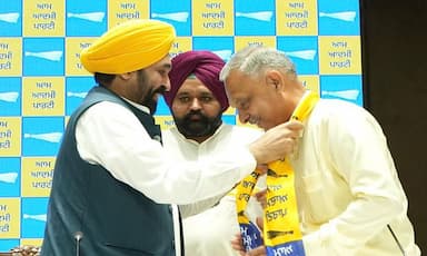dr-sukhwinder-singh-sukhi-joined-aam-aadmi-party