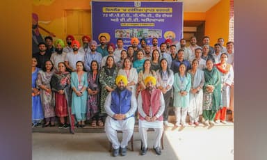 cm-mann-flag-off-first-batch-of-teachers-for-training-to-finland