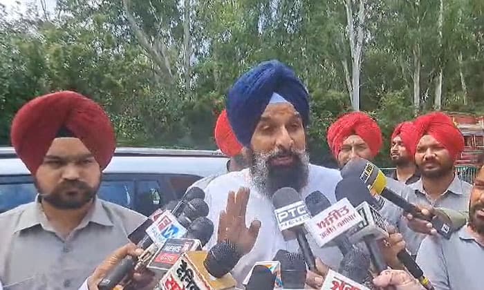 bikram-singh-majithia-appeared-before-sit-today