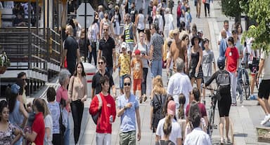 canadas-population-grew-to-top-41-million-in-the-first-quarter-statcan