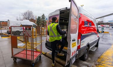 canada-post-report-recommends-phasing-out-daily-door-to-door-mail-delivery