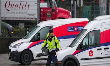 patty-hajdu-takes-important-step-to-resolve-dispute-between-canada-post-and-union