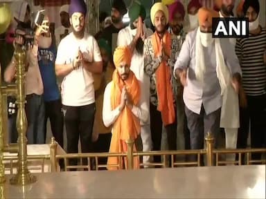 r-day-violence-case-deep-sidhu-visits-rakabganj-gurdwara-after-release-from-tihar-jail