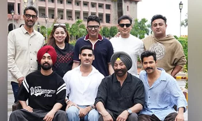 diljit-dosanjh-ahan-shetty-join-team-border-2