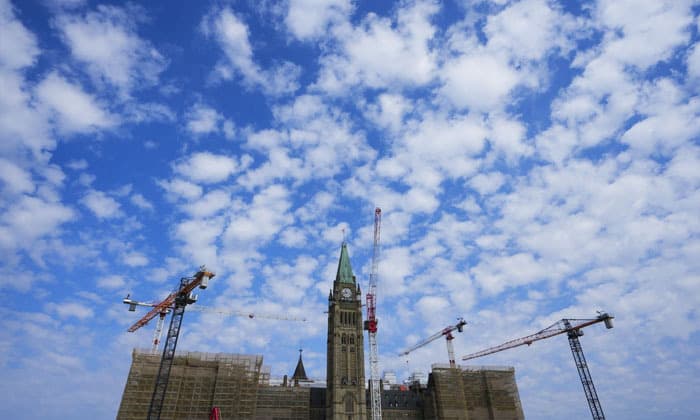 federal-deficit-reaches-25-5b-in-first-11-months-of-2025-26-fiscal-year