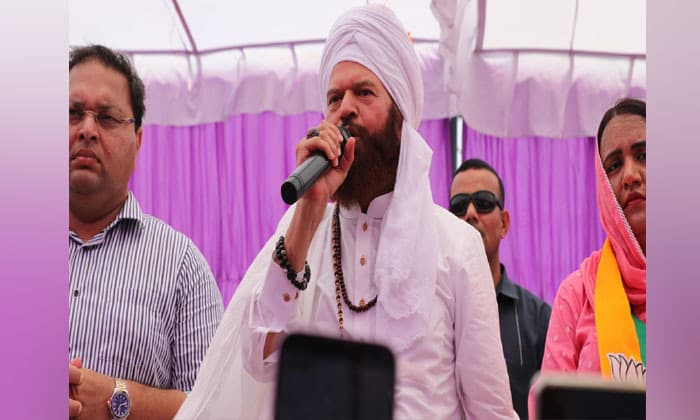 the-emotional-hansraj-hans-said-if-you-take-revenge-on-me-i-will-come-alone