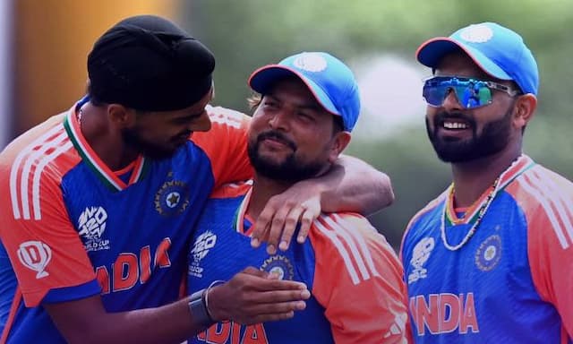 T-20 World Cup: India wins the competition by 24 runs from Australia and made it to the semi-finals - https://cdn.connectfm.ca/india.jpg