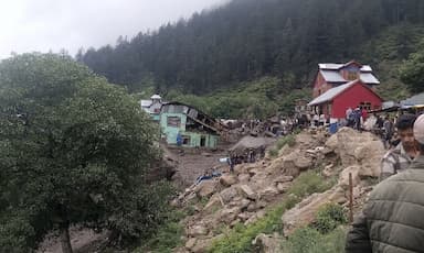 death-toll-in-kashmir-flash-floods-rises-to-at-least-32-indian-officials-say