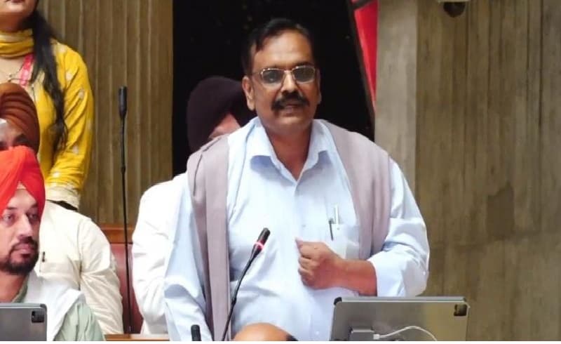 mla-kunwar-vijay-pratap-demanded-a-special-house-meeting-on-blasphemy