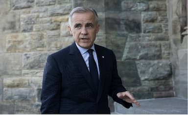 carney-previews-items-in-budget-including-school-food-program-automatic-tax-filing
