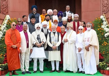 prime-minister-narendra-modi-meet-dera-beas-chief-baba-gurinder-singh-dhillon