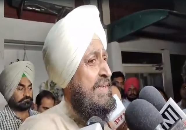 Ravneet Bittu betrayed 3 crore Punjabis: Pratap Singh Bajwa - https://cdn.connectfm.ca/partap-singh-bajwa_2024-03-26-180654_dfoa.jpg