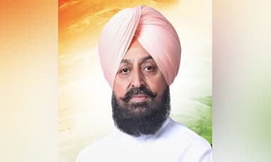 pratap-singh-bajwa-meet-sundar-sham-arora-at-her-residence