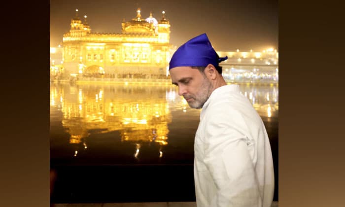 rahul-gandhi-arrived-in-amritsar-paid-obeisance-at-sri-harmandir-sahib