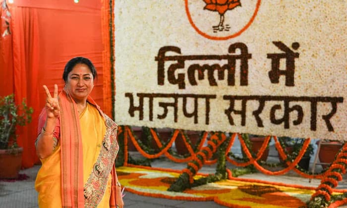 rekha-gupta-takes-oath-as-chief-minister
