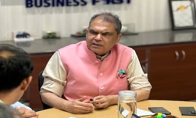 aap-protests-outside-bjp-offices-in-punjab-over-ed-action-against-sanjeev-arora
