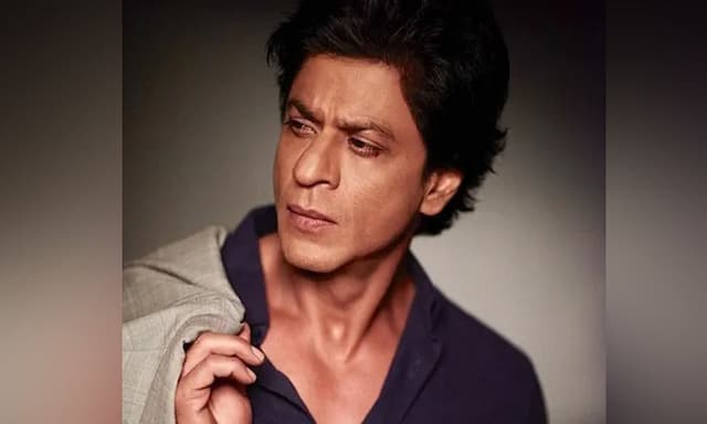 Shah Rukh Khan’s King Brings Back Old Bollywood Bonds After Decades - https://cdn.connectfm.ca/shahrukh-khan_2026-05-22-170908_gkke.jpg