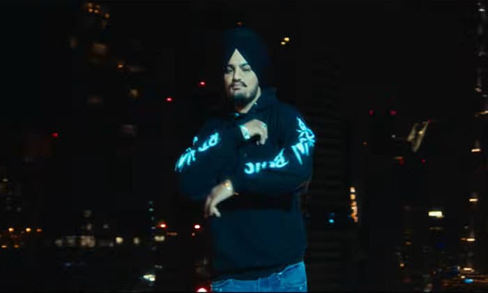 late-sidhu-moose-walas-new-song-kaali-hoodie-released