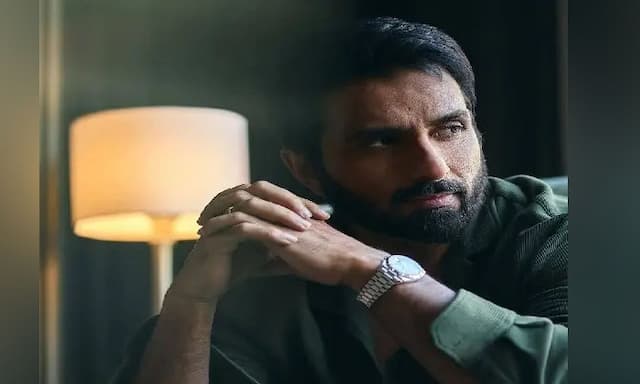 Sonu Sood Steps Up as Rajpal Yadav Faces Jail Time, Calls for Industry Unity - https://cdn.connectfm.ca/sonu-sood_2026-02-11-175014_fdgw.jpg