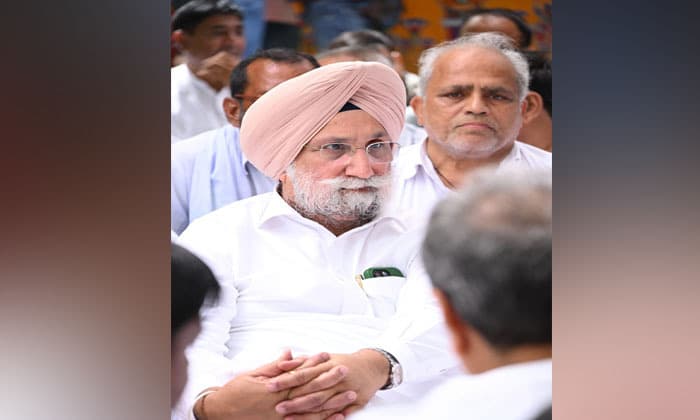delhi-aap-government-is-a-government-of-dramatists-sukhjinder-singh-randhawa