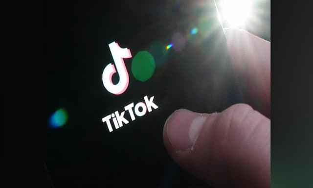Ottawa orders TikTok's Canadian arm to be dissolved - https://cdn.connectfm.ca/tik-tok_2024-11-07-134709_dppl.jpg
