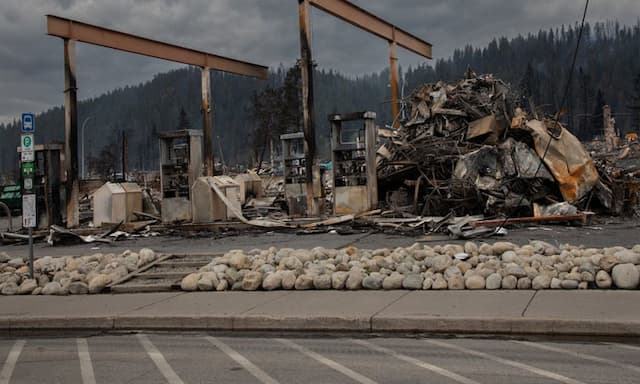 2024 wildfire season is on track to be second largest in last two decades - https://cdn.connectfm.ca/wildfire-season_2024-09-25-173226_didh.jpg