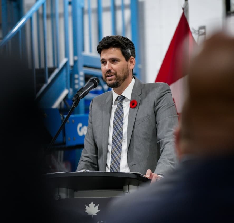 ottawa-reveals-plan-to-welcome-500-000-immigrants-per-year-by-2025